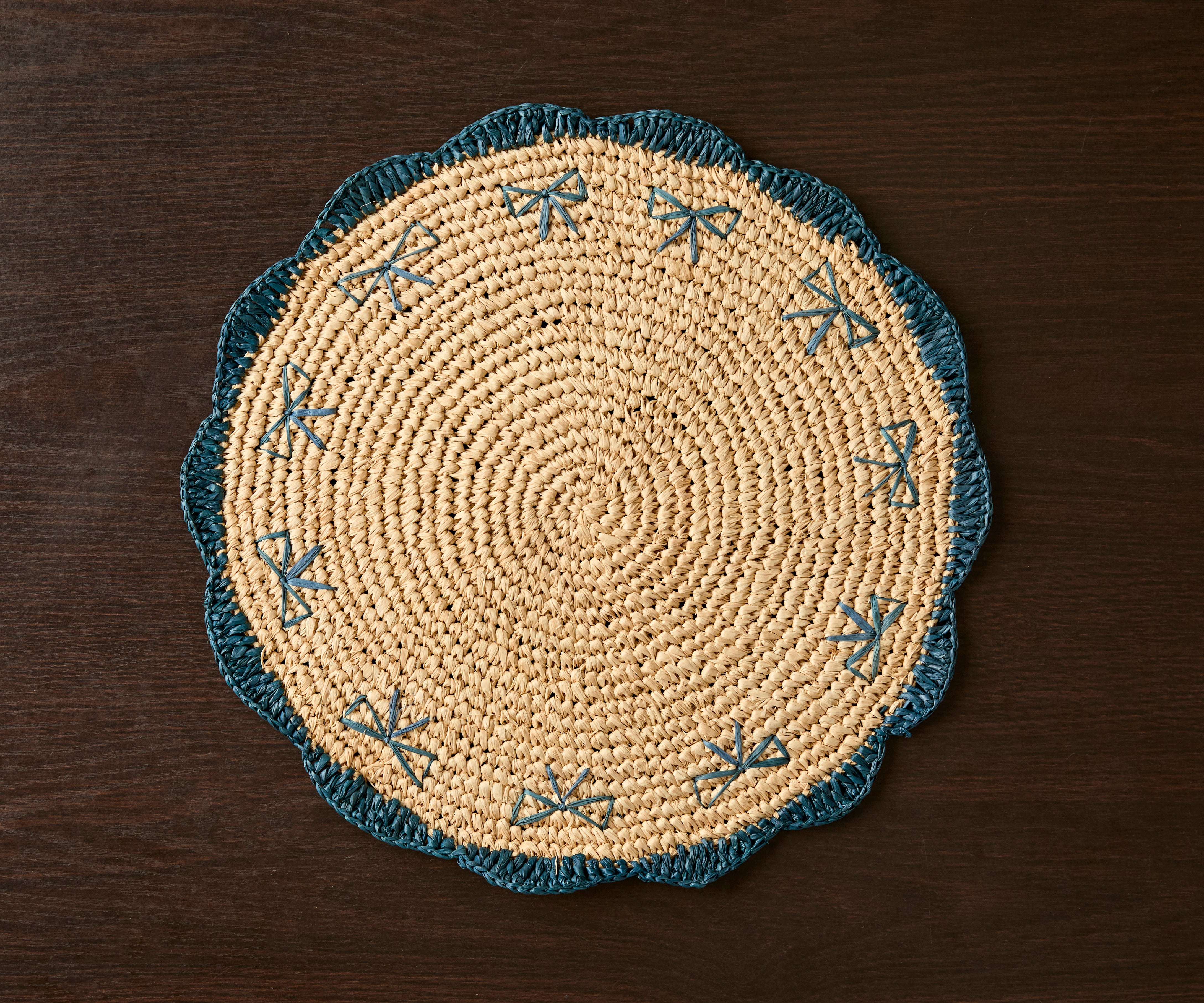 Payton James Handwoven Bow Placemats – Hand-Crocheted Raffia Palm Table Decor