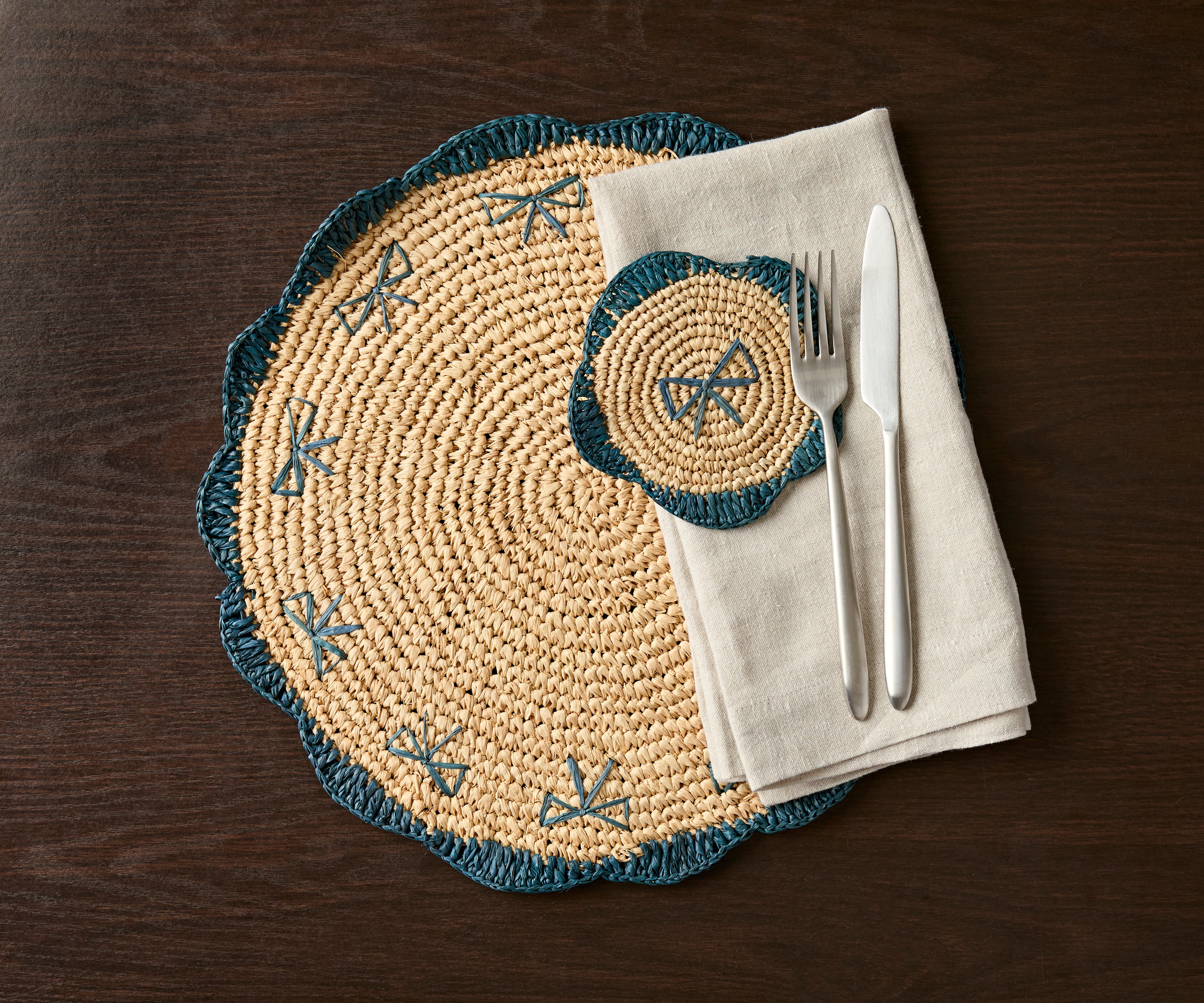 Payton James Handwoven Bow Placemats – Hand-Crocheted Raffia Palm Table Decor