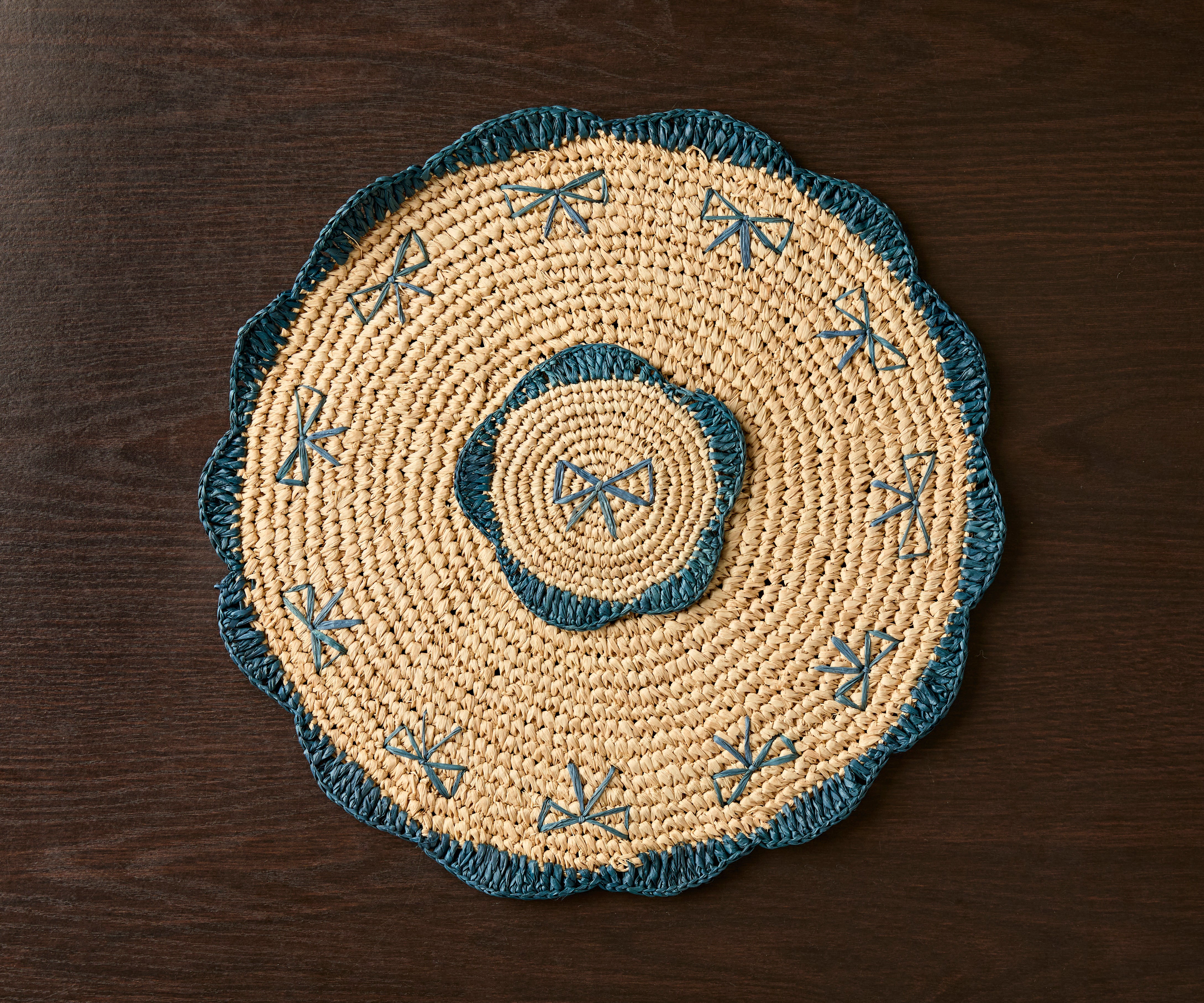 Payton James Handwoven Bow Placemats – Hand-Crocheted Raffia Palm Table Decor